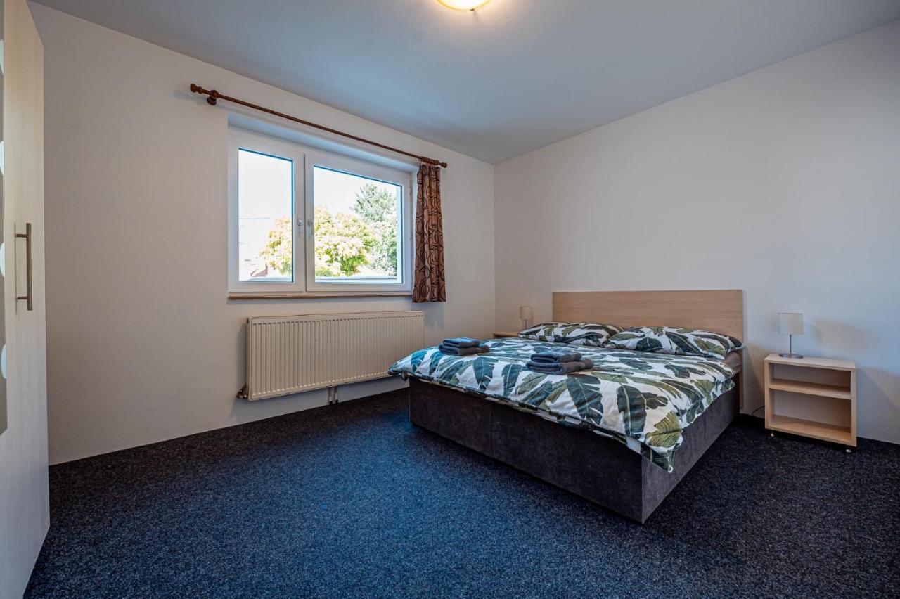 Xlsuite Apartment Comfort Piest'any Exterior photo